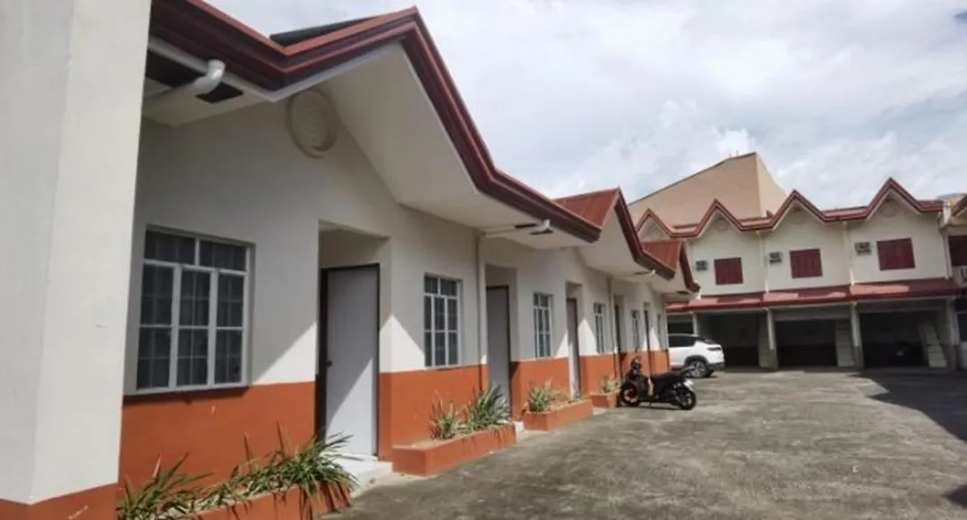 Ridge Park Hotel-1