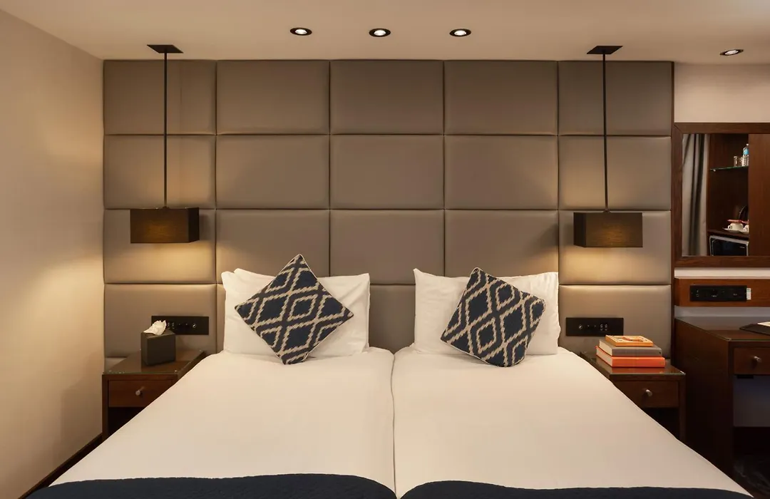 Montcalm Chilworth Townhouse-1
