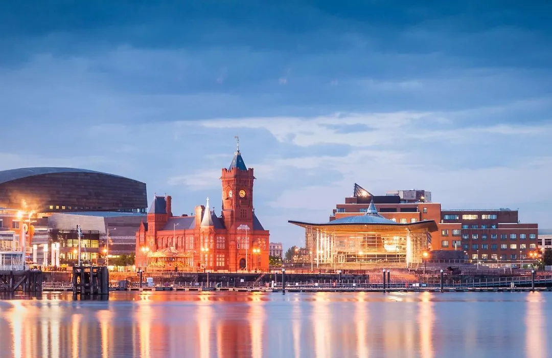 Park Plaza Cardiff-1