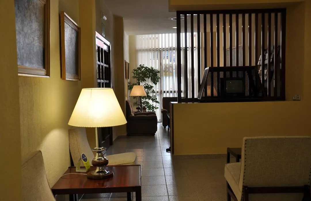 Hotel Riviera-1
