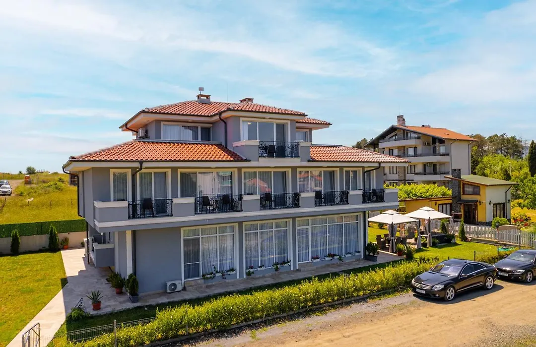 La Mansion-1