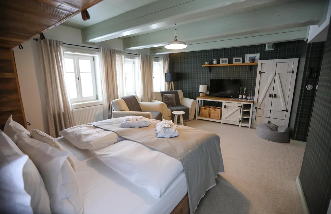 Hotel Bouda Helena-1