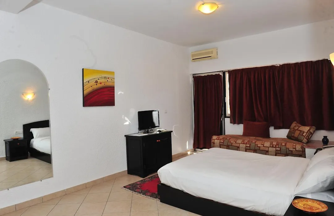 Studiotel Afoud-1