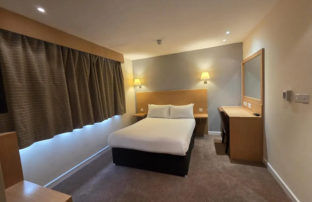 Oyo The Luton Hotel-1