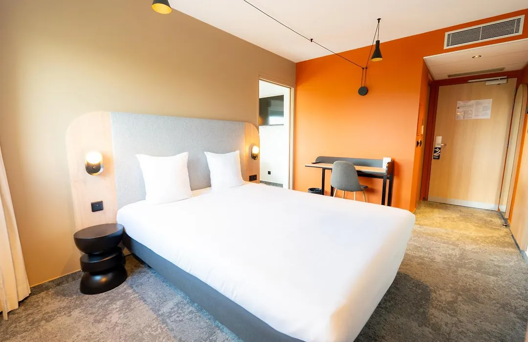 Hotel Akena Reims Bezannes-1