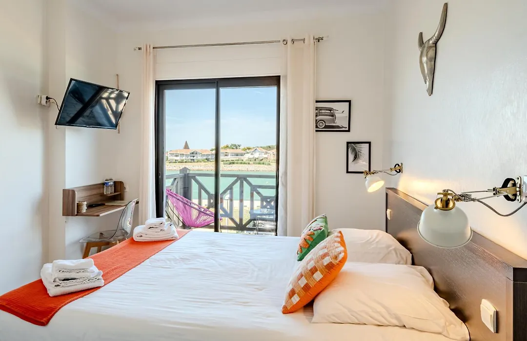 Single Fin Hotel & Lodge-1