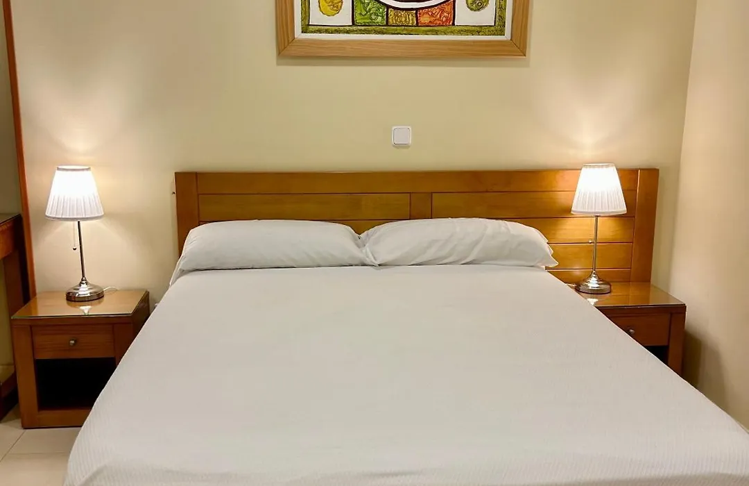 Hostal Aeropuerto-1
