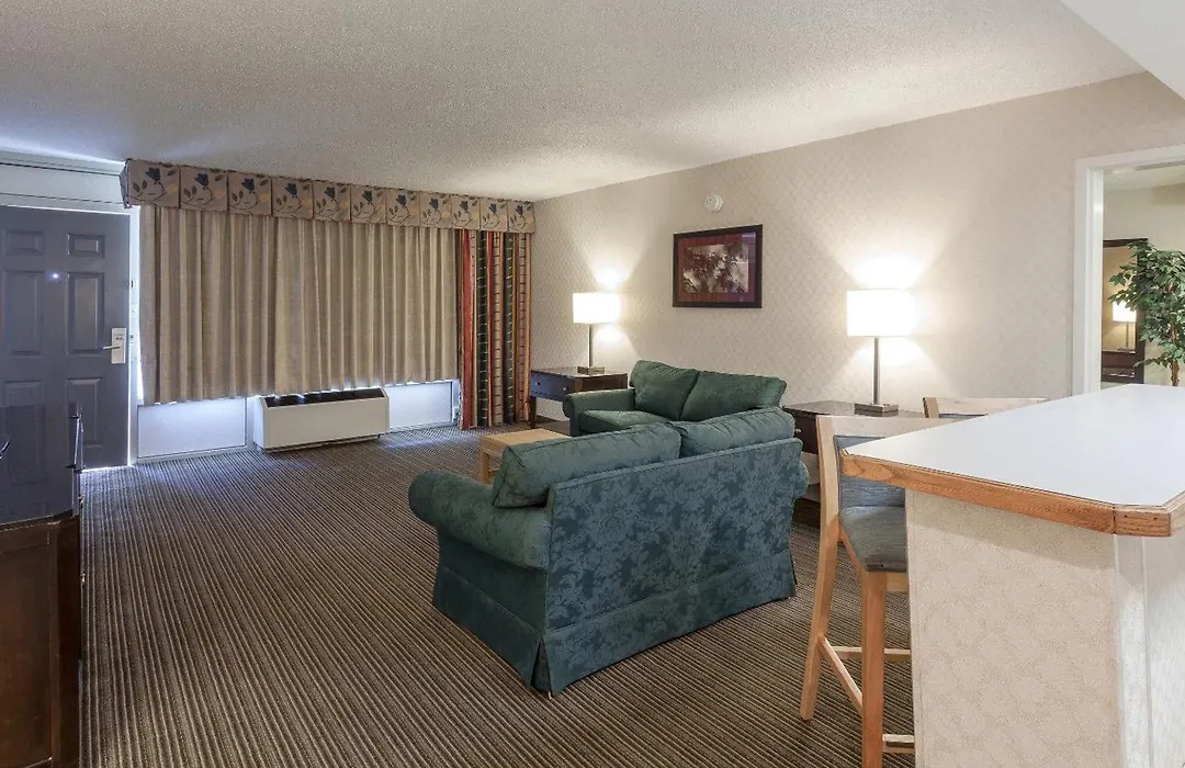 Red Roof Inn & Suites Dekalb-1