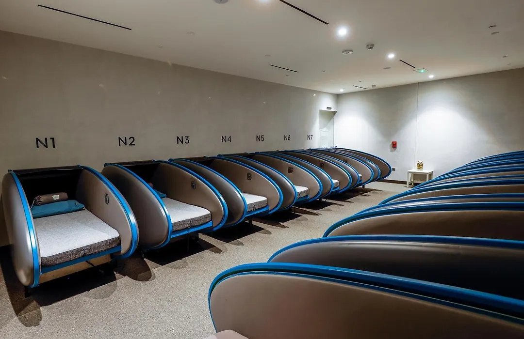 Sleepover Doha North Node, Gate C30-1
