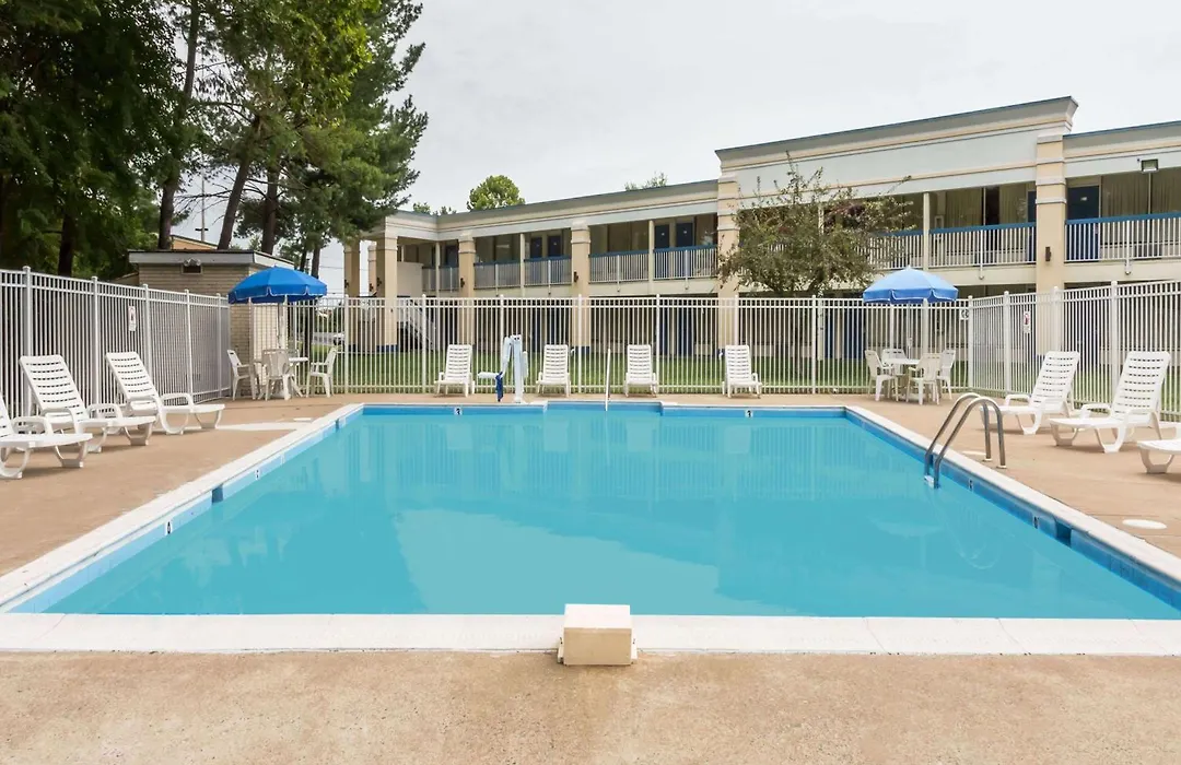 Days Inn By Wyndham Fredericksburg North-1