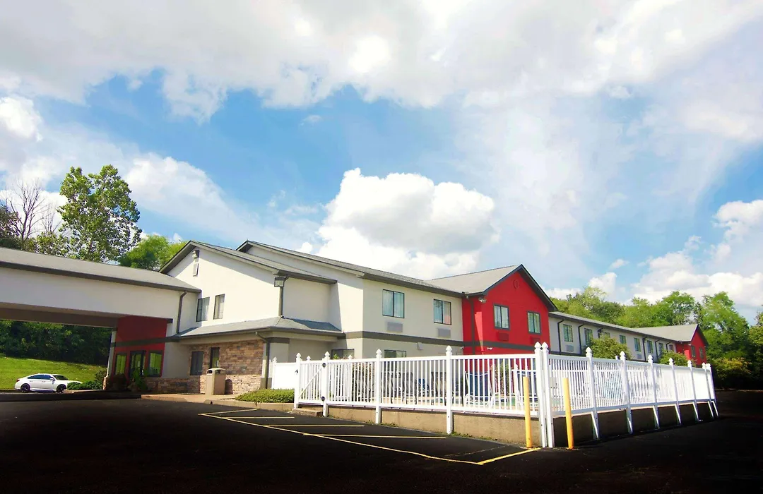 Ramada By Wyndham Tell City-1