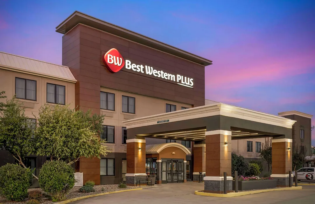 Best Western Plus Lafayette Hotel University Area-1