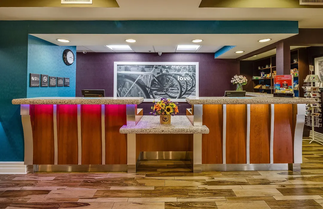 Hampton Inn San Francisco Airport-1