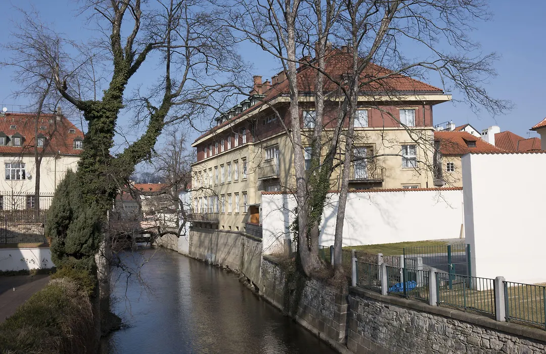 Pytloun Kampa Garden Hotel Prague-1