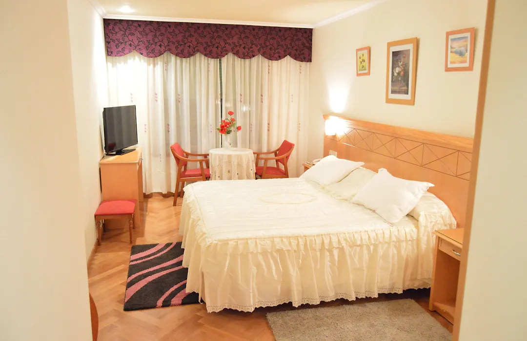 Hotel Cristal 2-1
