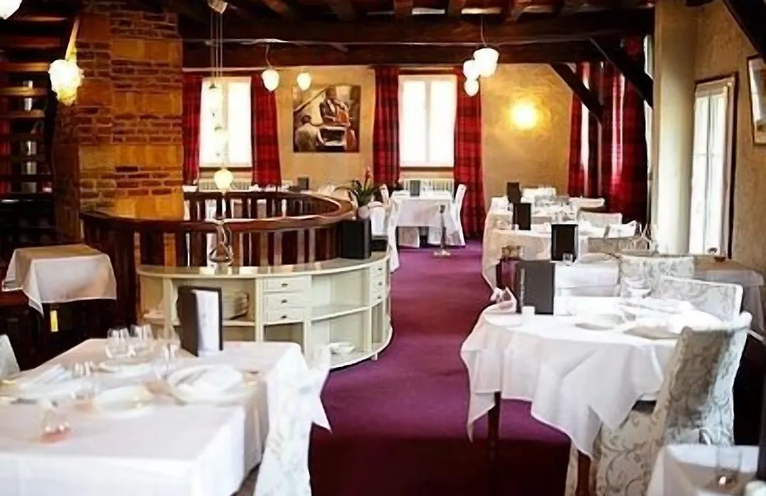 Moulin De Mombreux-1
