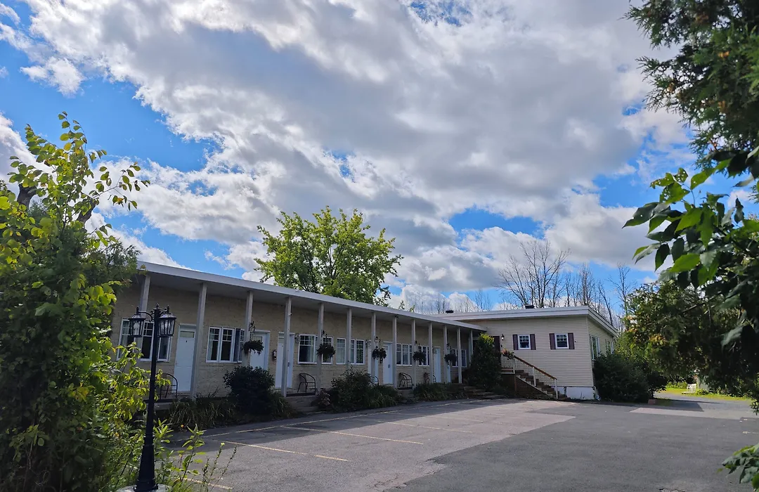 Hôtel-Auberge Objectif Santé-1