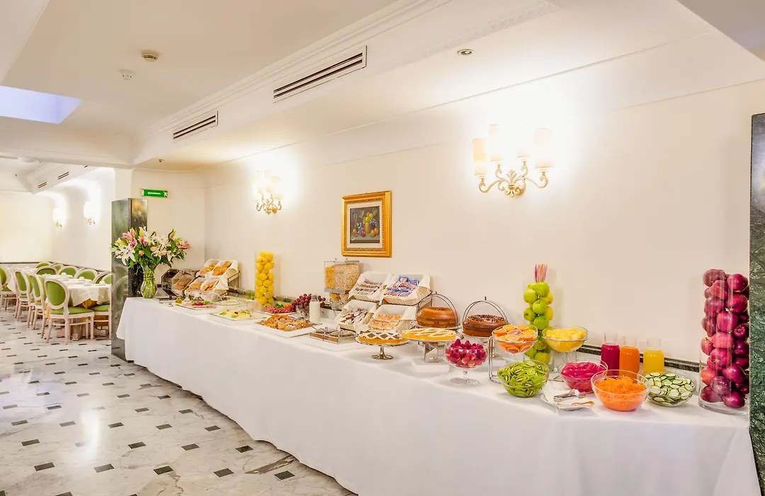 Raeli Hotel Regio-1