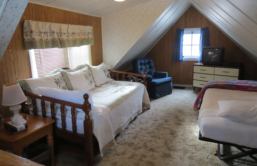 The Pines Country Inn-1