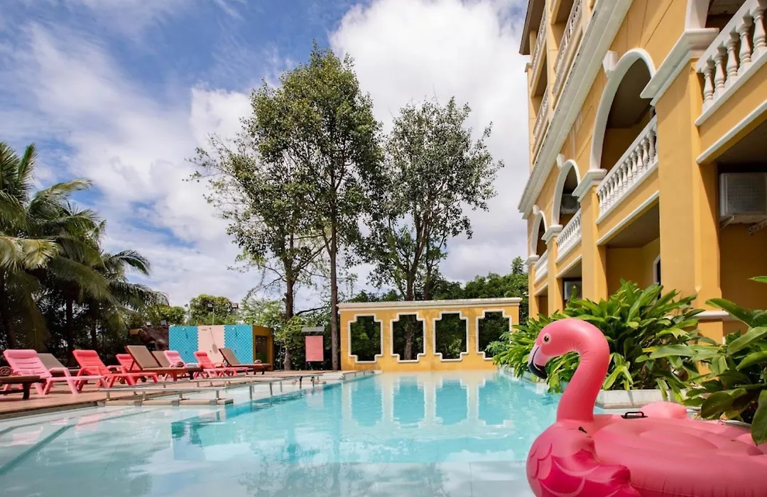 Royal Pineapple Hotel L A Welcome To Wealth And Good Fortune-1