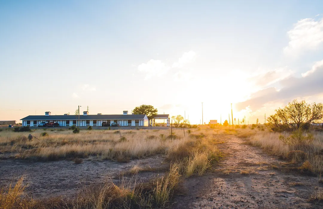 Riata Inn - Marfa-1