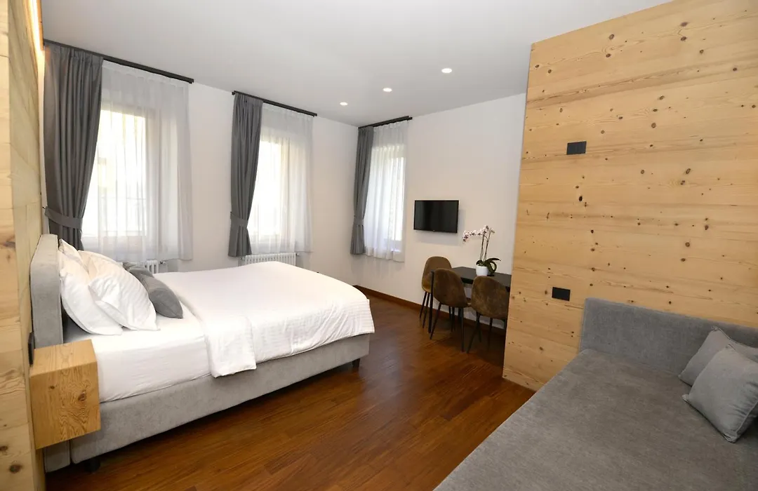 Grey Castle Garni&Suite-1