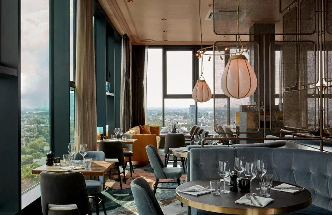 25Hours Hotel Das Tour-1
