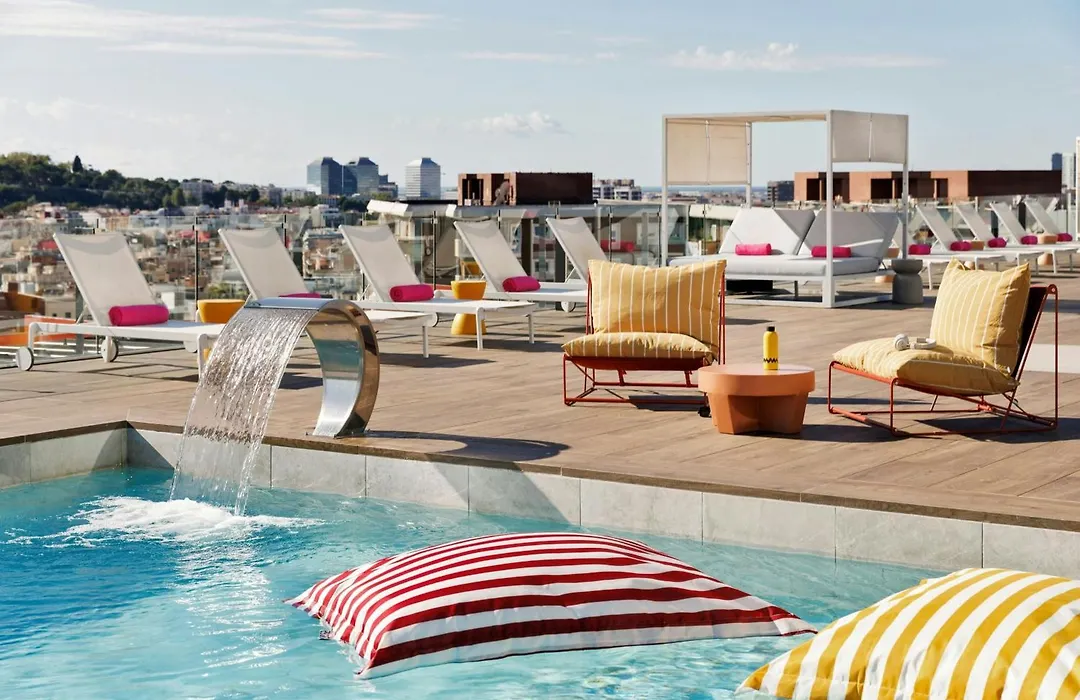 Moxy Barcelona-1