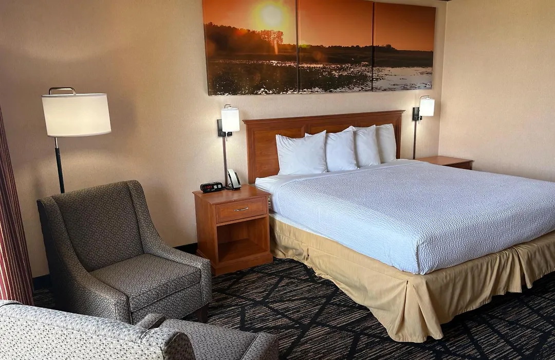 Days Inn By Wyndham Niles-1