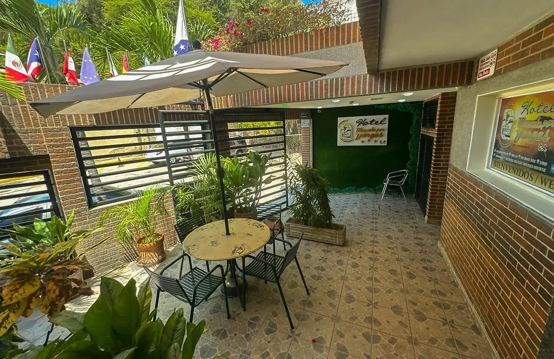 Hotel Muevete Por Vargas-1