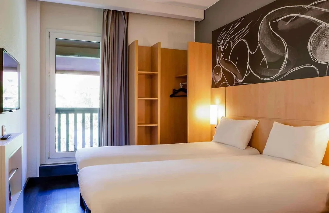 Ibis Annecy Centre Vieille Ville-1