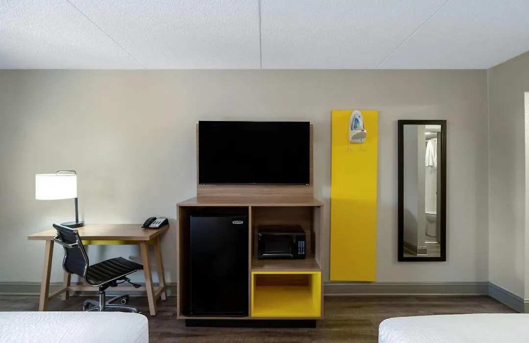 Days Inn By Wyndham Greeneville-1