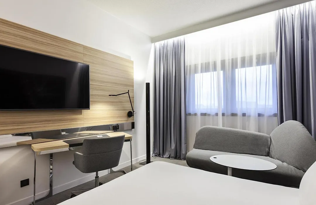 Novotel Tours Centre Gare-1