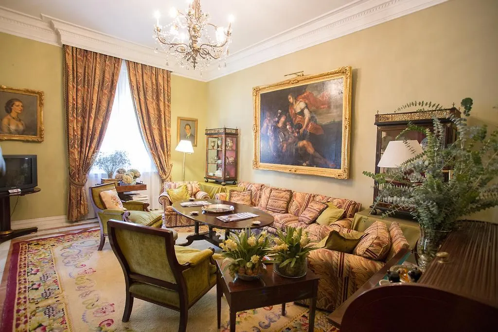 Villa De La Palmera-1