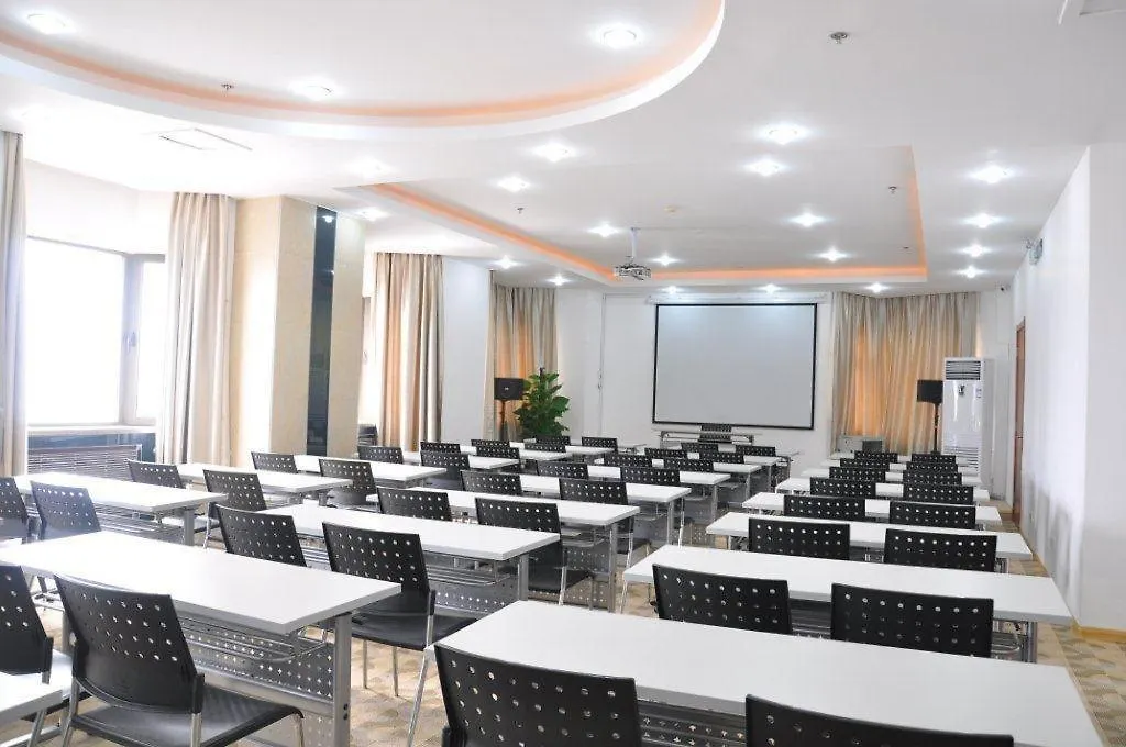 Super 8 Hotel Qingdao Railway Station Gui Zhou Road-1