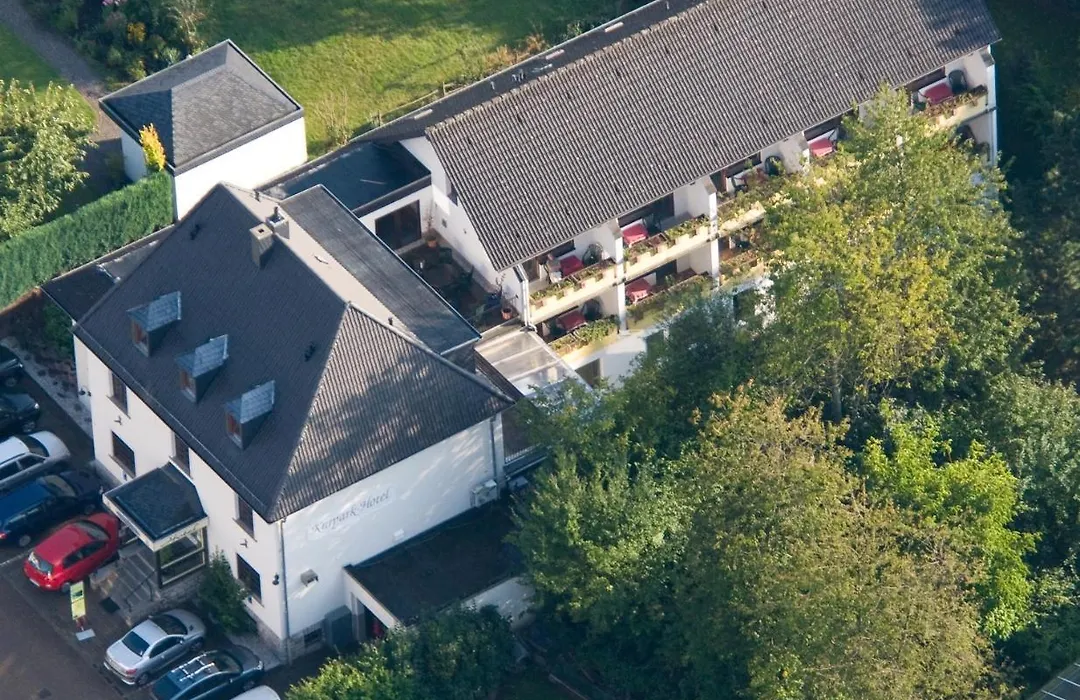 Kurparkhotel-Gemünd-1