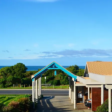 Beachfront Motel-2