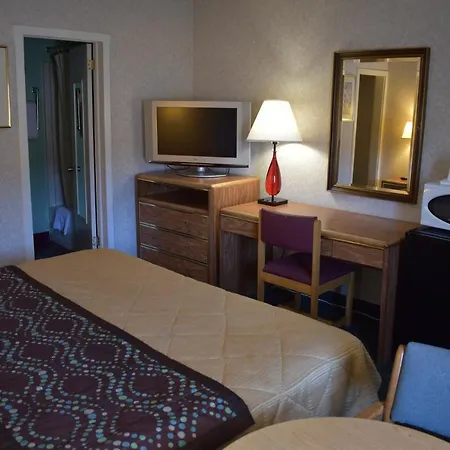 Pocono Night Lodge-2