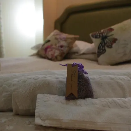 Tucci'S Roma Guest House-2