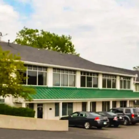 Surrey Inn Hotel Ashland-3