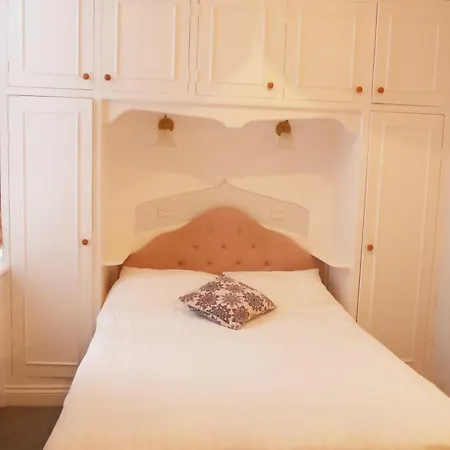 Maranton House Hotel-3