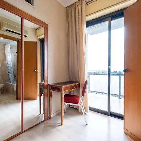 Quality Hotel Rouge Et Noir-2