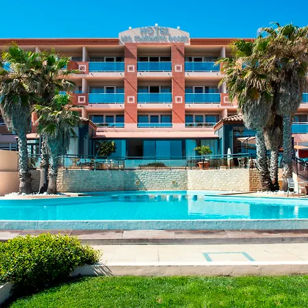 Grand Hotel Les Flamants Roses Thalasso & Spa-3
