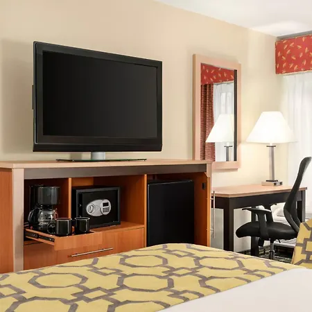 Baymont By Wyndham North Dartmouth Fall River-2
