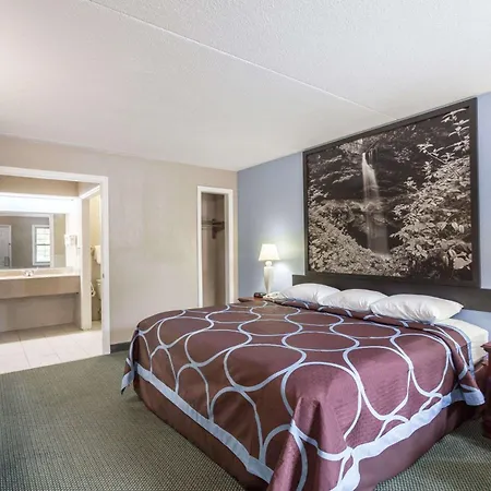 Super 8 By Wyndham Kingston-2