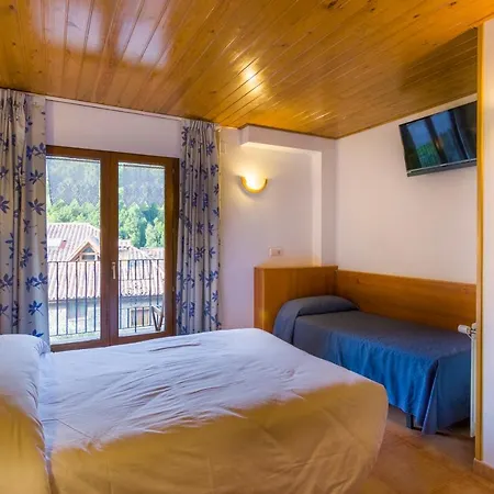 Hostal Cal Mestre-2