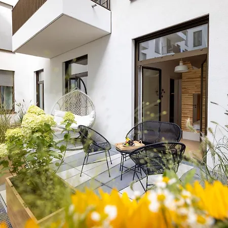 Pure Berlin Apartments - For Up To 5 Guests Near Uber Arena, Central, Stylish-3