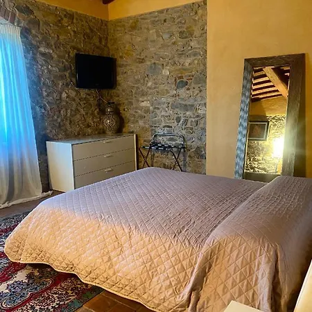 Room In Bb - Sottotono Agriturismo With Swimming Pool On Florence Surrounded By Greenery-3