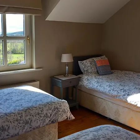 Safe Haven - Luxury Family Accommodation-2