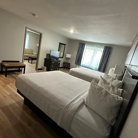 Days Inn And Suites By Wyndham Sikeston-2